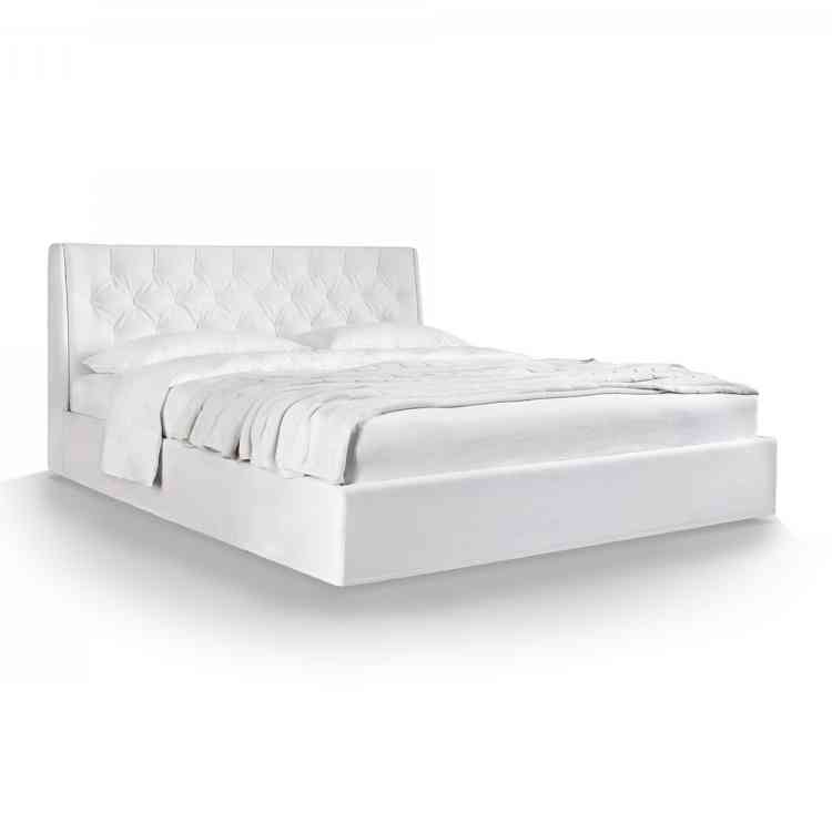 Astrid from Ivano Redaelliat Pure Interiors