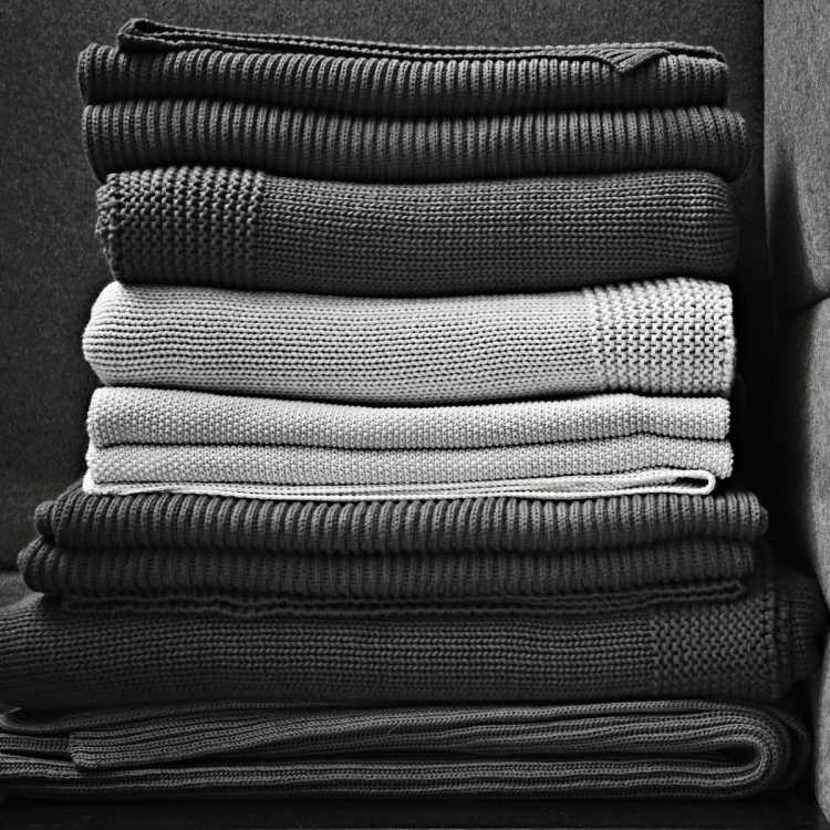 Cotton Throws from Ivano Redaelliat Pure Interiors