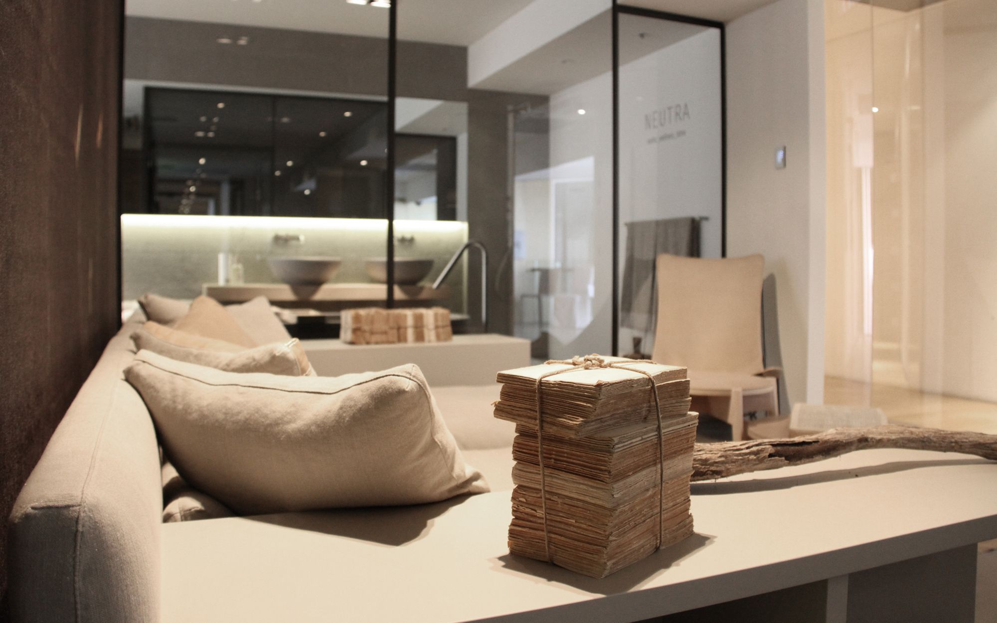 Showroom Pure Interiors by Pure Interiors